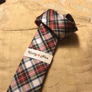 NWT Knotty & Nice plaid tie.